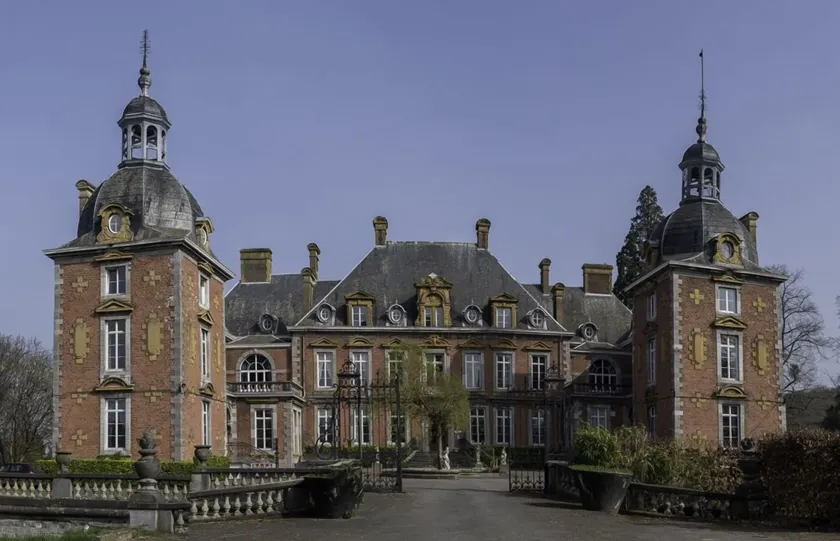 Domaine Du Chateau De La Neuville - Image 1