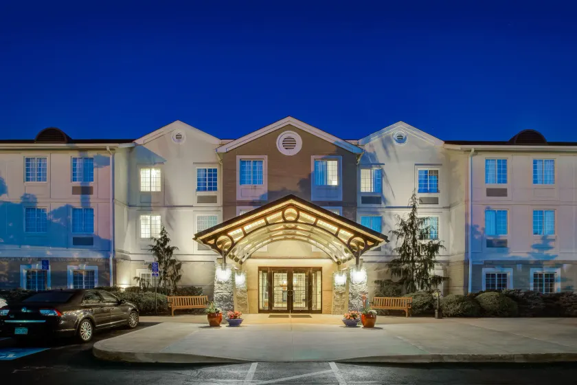 Staybridge Suites Cleveland Mayfield Heights Beachwood by IHG - Image 1