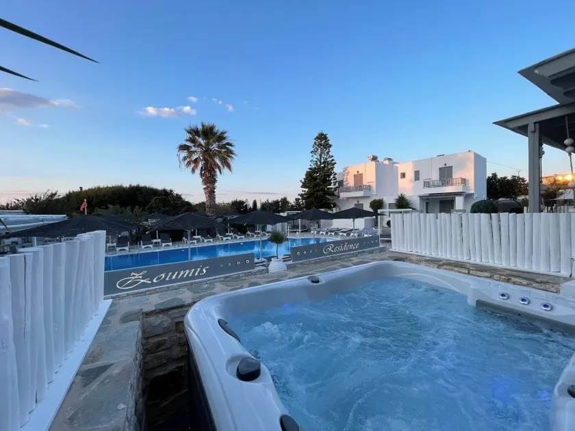 Zoumis Residence - Image 1