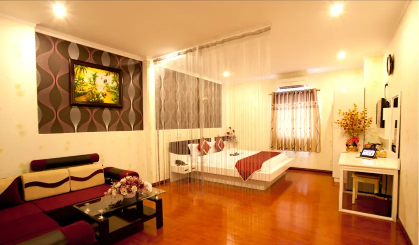 Linh Phuong 2 Hotel - Image 1