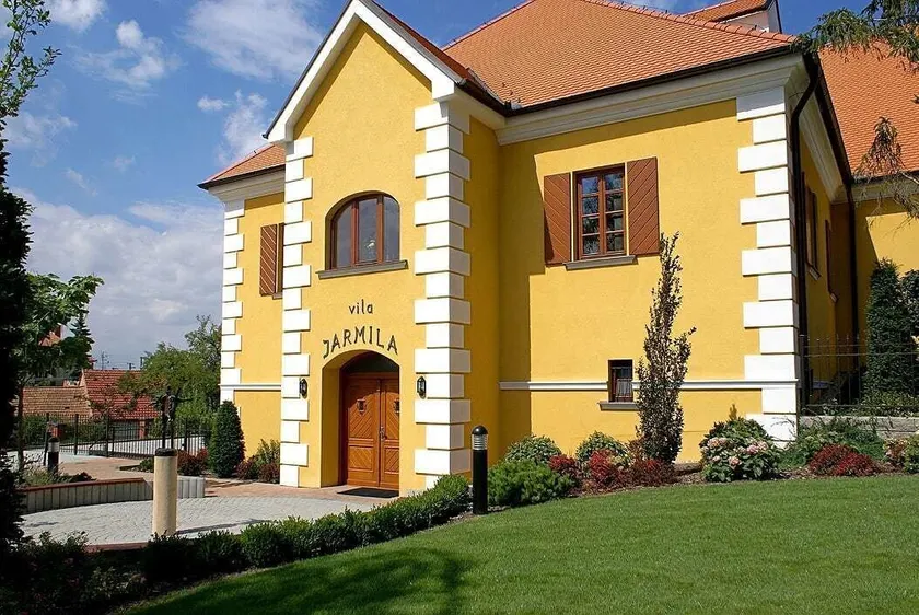 Hotel Akademie a depandance Vila Jarmila - Image 1