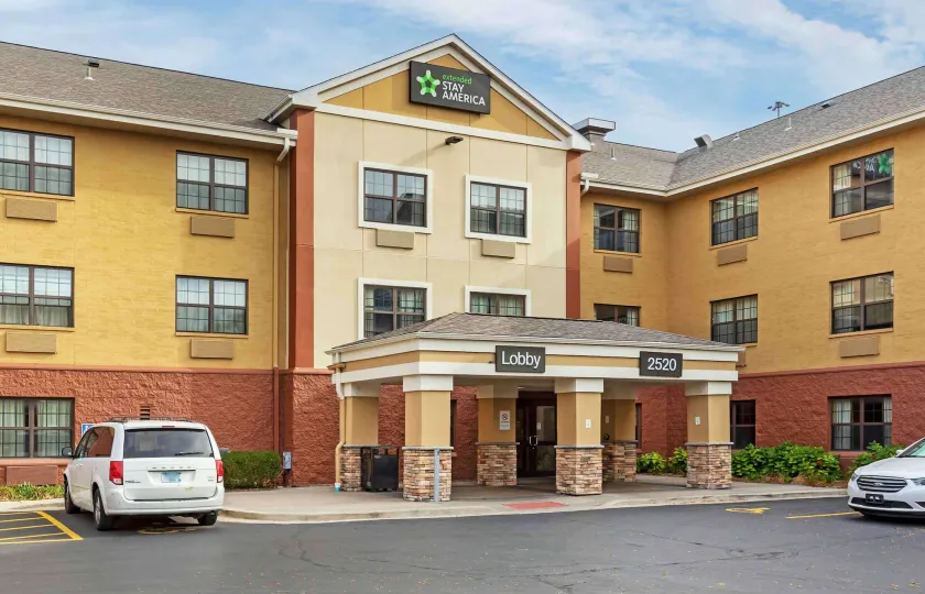 Extended Stay America Select Suites - Milwaukee - Waukesha - Image 1