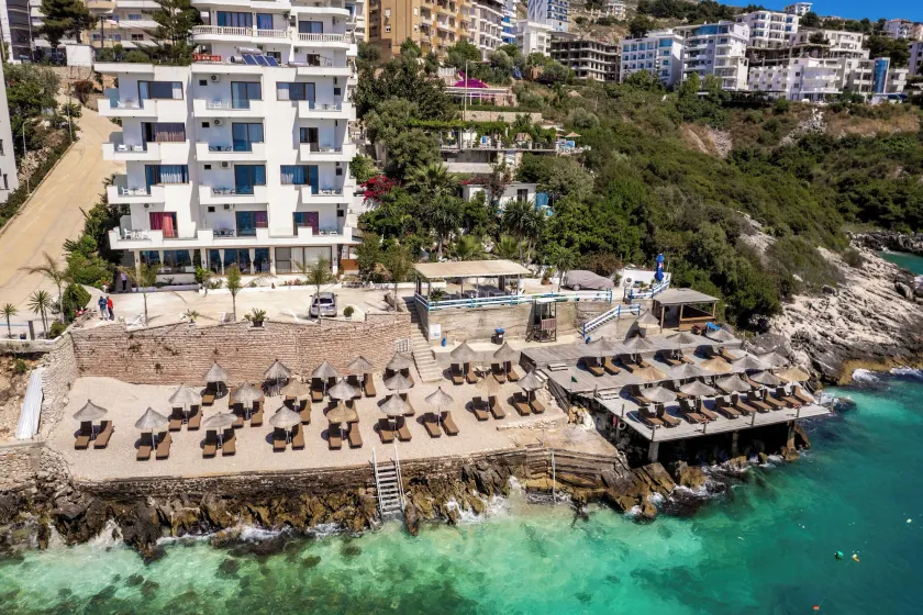 Blue Bay Hotel - Image 1