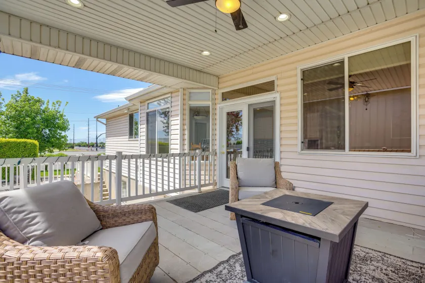 Office, Fire Pit, Deck! Large Rental Near Hill AFB - Image 1