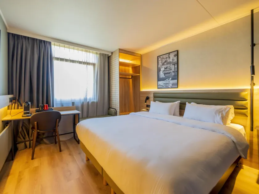 TULIP Hotels & Residences - Zwolle - Image 1