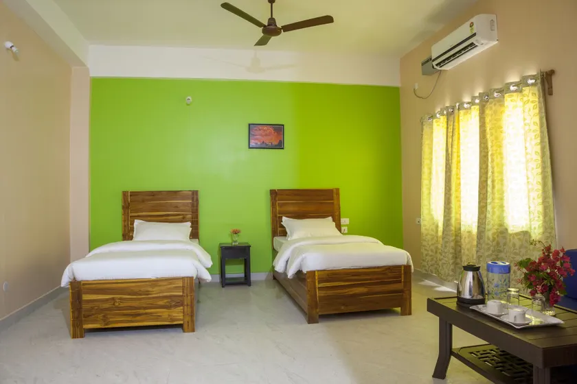 Rains Inn Eco Hotel - Image 1