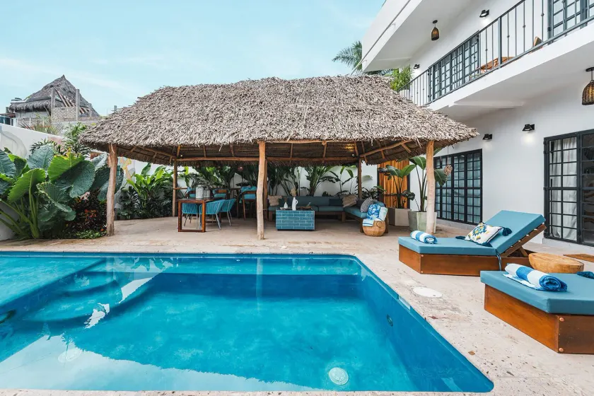 Casa Latino - Image 1
