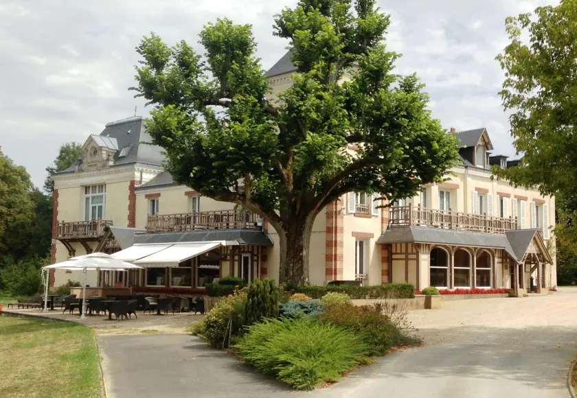 Château Des Bondons EI - Image 1