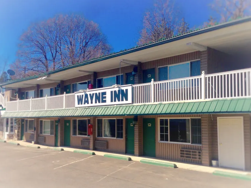 Wayne Inn - Image 1