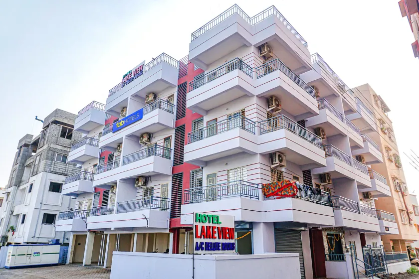 Fabhotel Lake View - Image 1