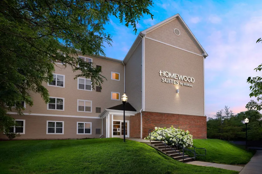 Homewood Suites by Hilton Portsmouth - Image 1