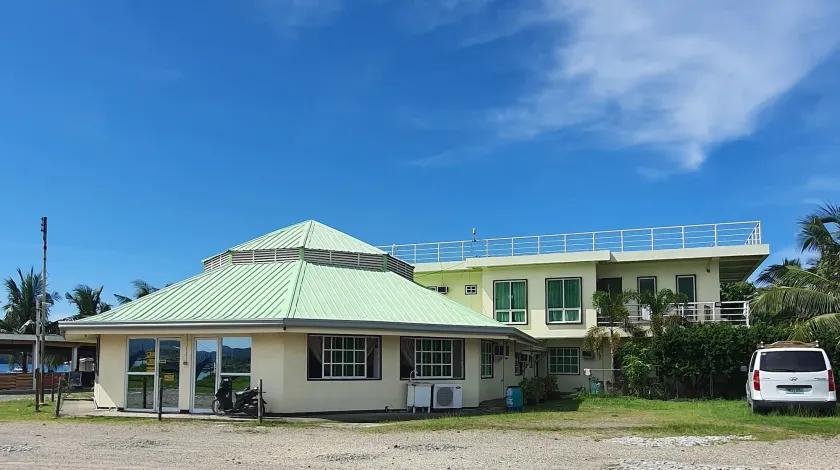 S-E Hotel and Residence - Image 1