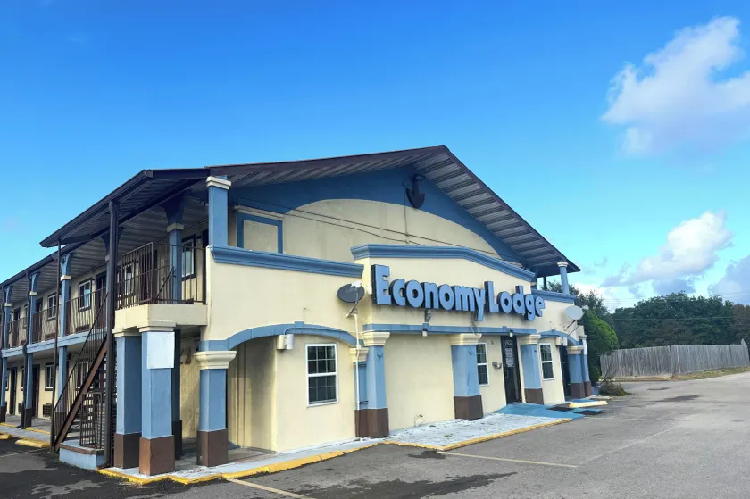 Economy Lodge by Hotel O Texas City - Image 1