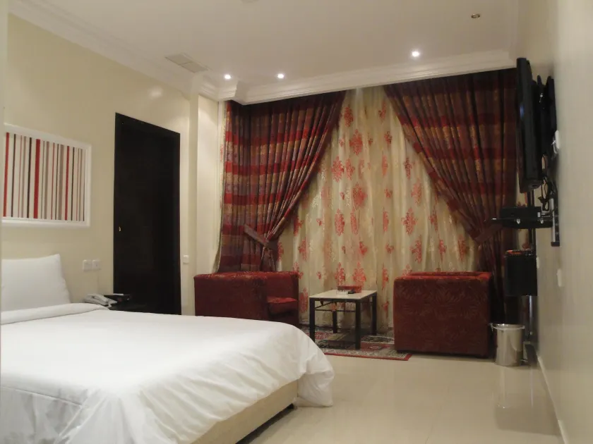 Marina Royal Hotel Suites - Image 1