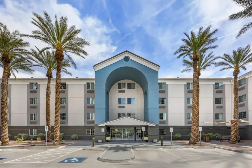 Sonesta Simply Suites Las Vegas Convention Center - Image 1