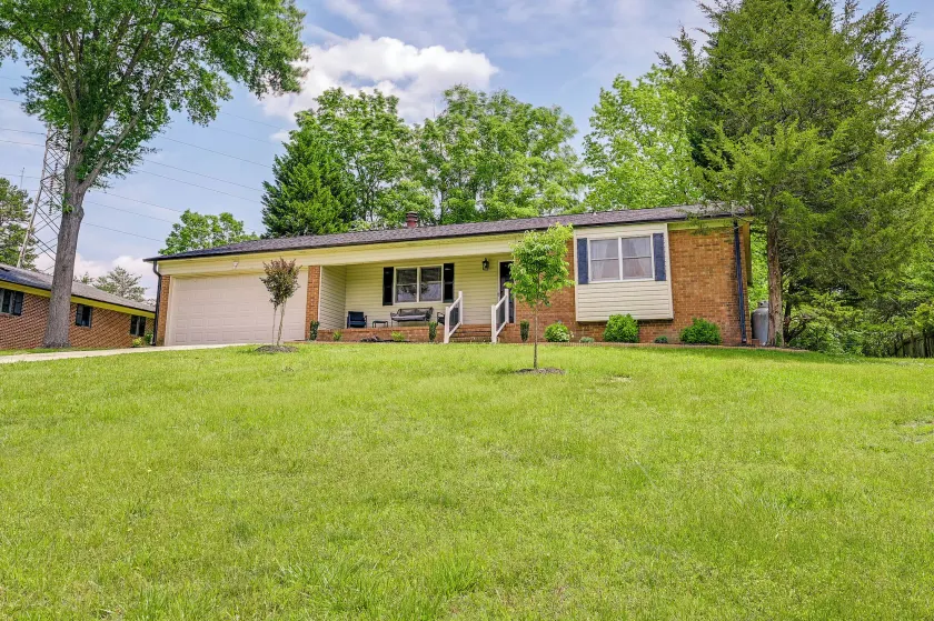 Cozy High Point Vacation Rental: Near HPU Campus - Interior