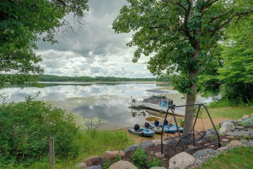 Lakefront Getaway! Family-friendly Deer Park Home - Image 1