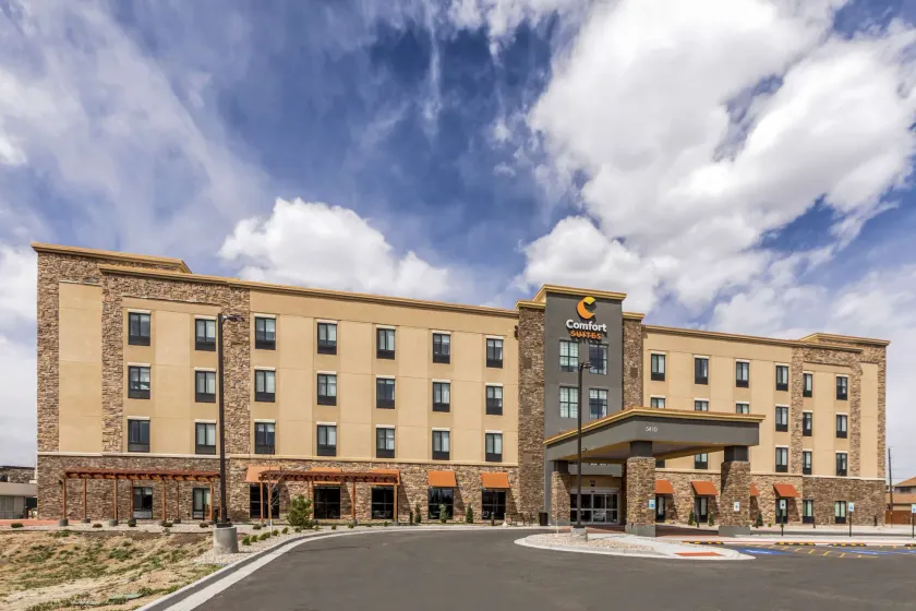 Comfort Suites Cheyenne - Image 1