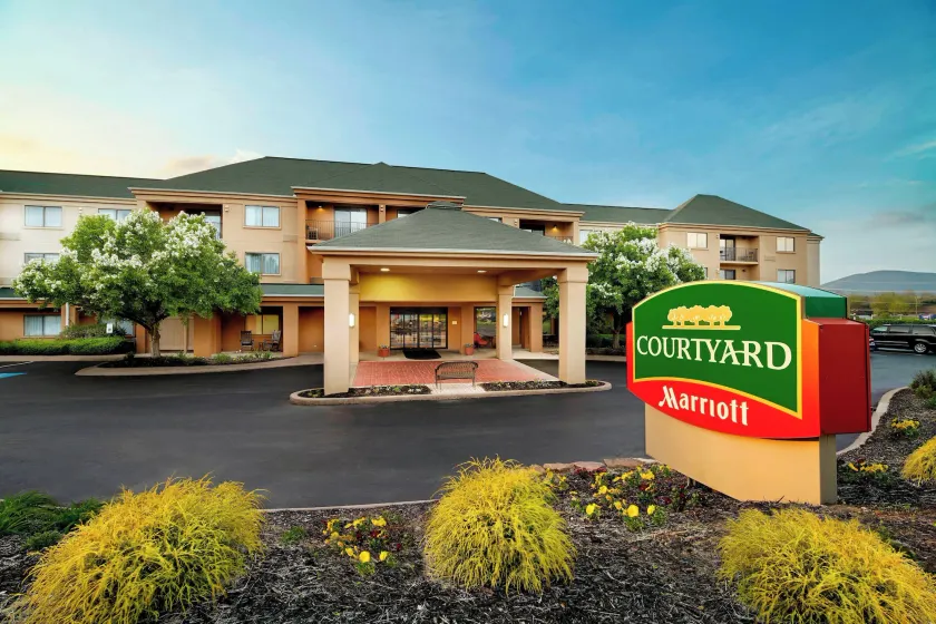 Courtyard by Marriott State College - Image 1
