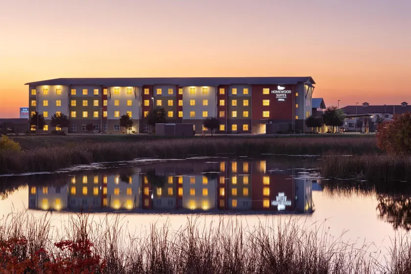 Homewood Suites by Hilton TechRidge Parmer @ I-35 - Image 1