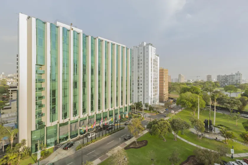 Delfines Hotel & Convention Center - Image 1