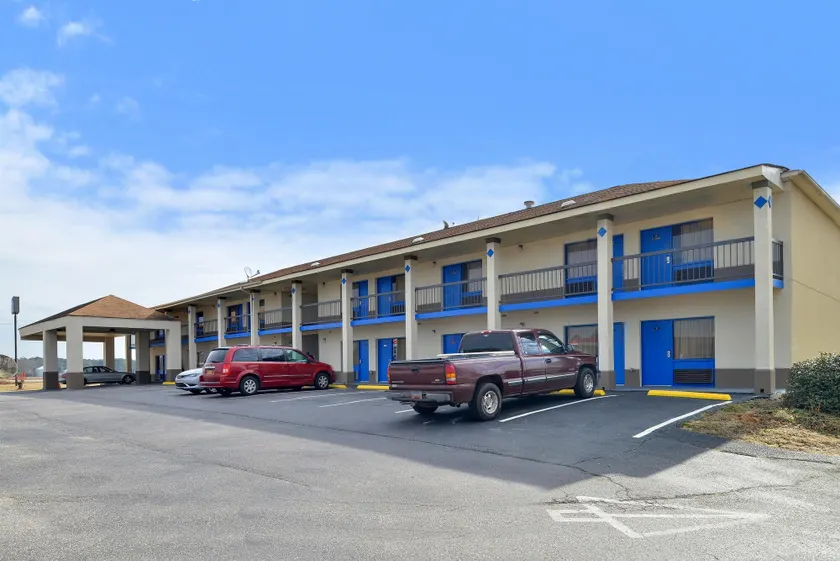 Americas Best Value Inn - Bishopville - Image 1