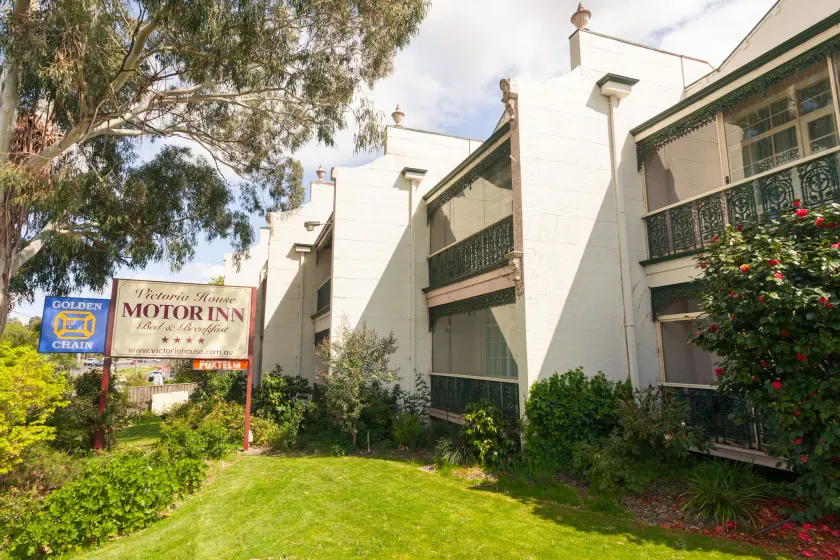 Victoria House Boutique Hotel and WineBar - Image 1
