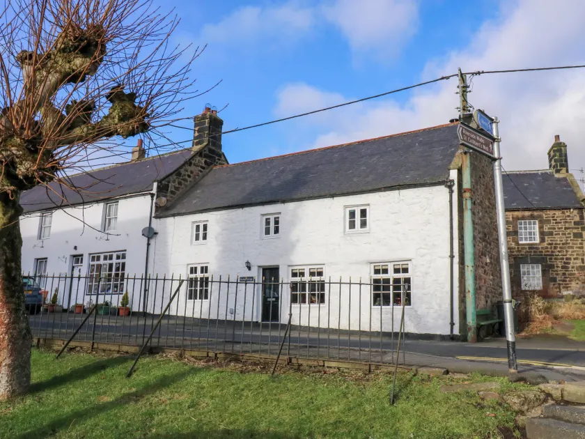 Rose Hip Cottage - Image 1