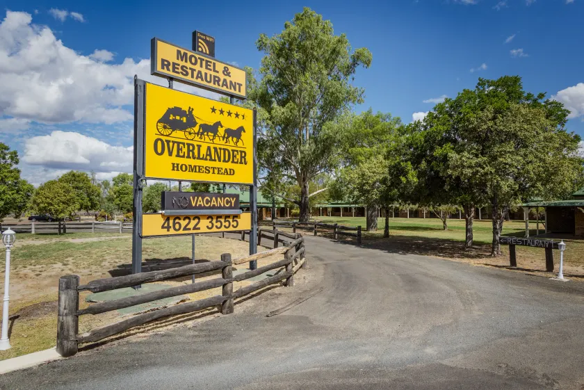 Overlander Homestead Motel - Image 1