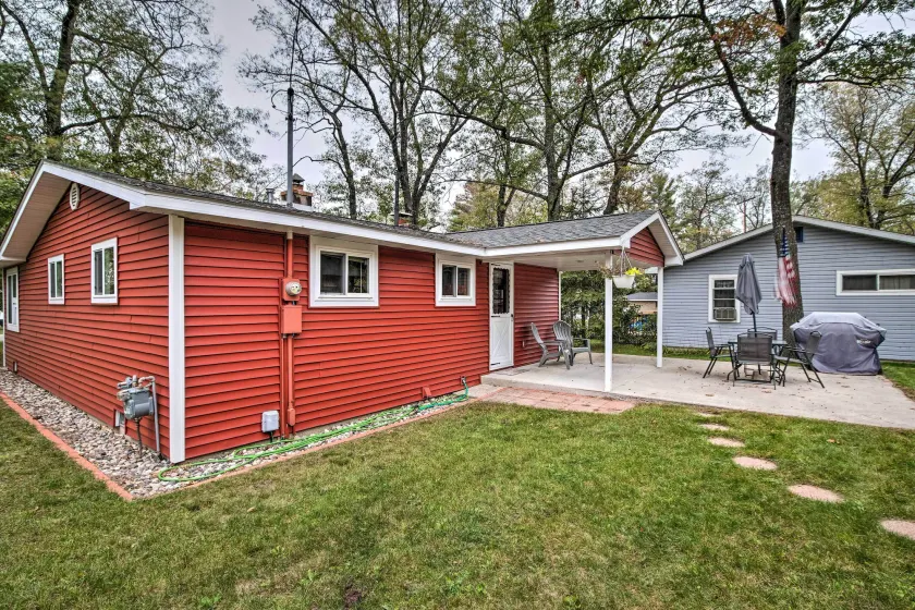 National City Cottage w/ Patio, Steps to Lake! - Innenbereich