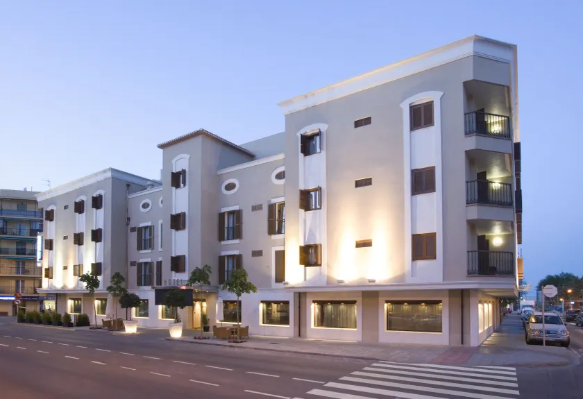 Hotel MR Costa Blanca - Image 1