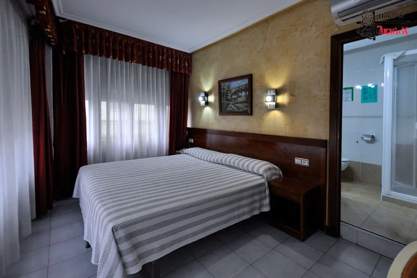 Hotel Aragón - Image 1