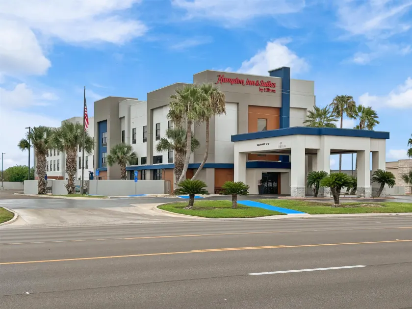 Hampton Inn & Suites Harlingen - Image 1
