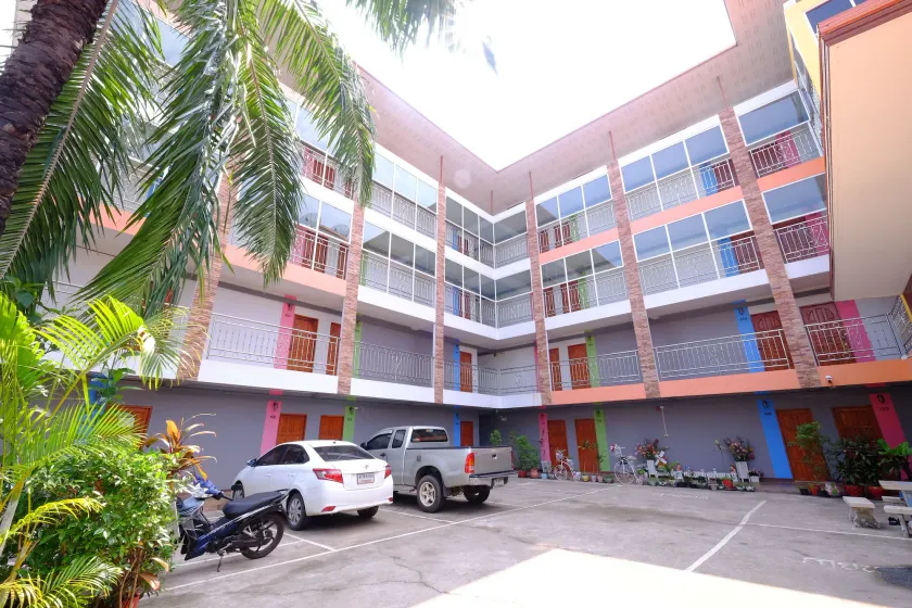 Livable Hotel - Image 1