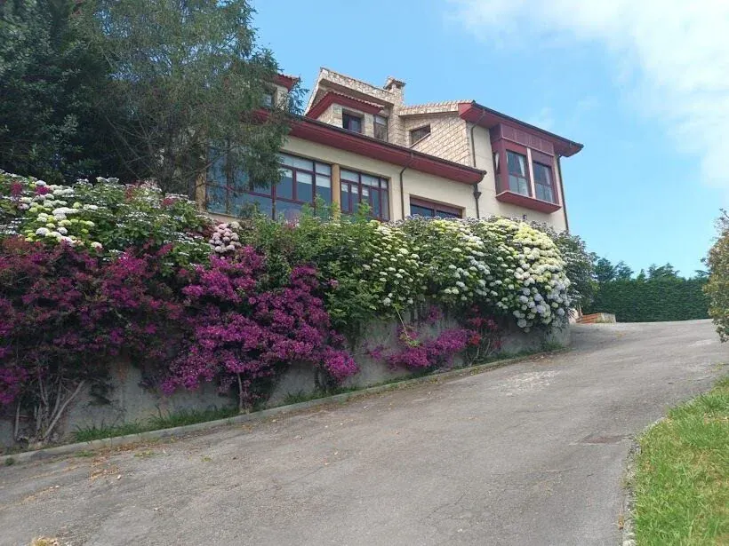 Hotel Foronda - Image 1