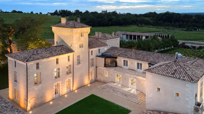 Château Lafaurie-Peyraguey Hôtel & Restaurant LALIQUE - Image 1