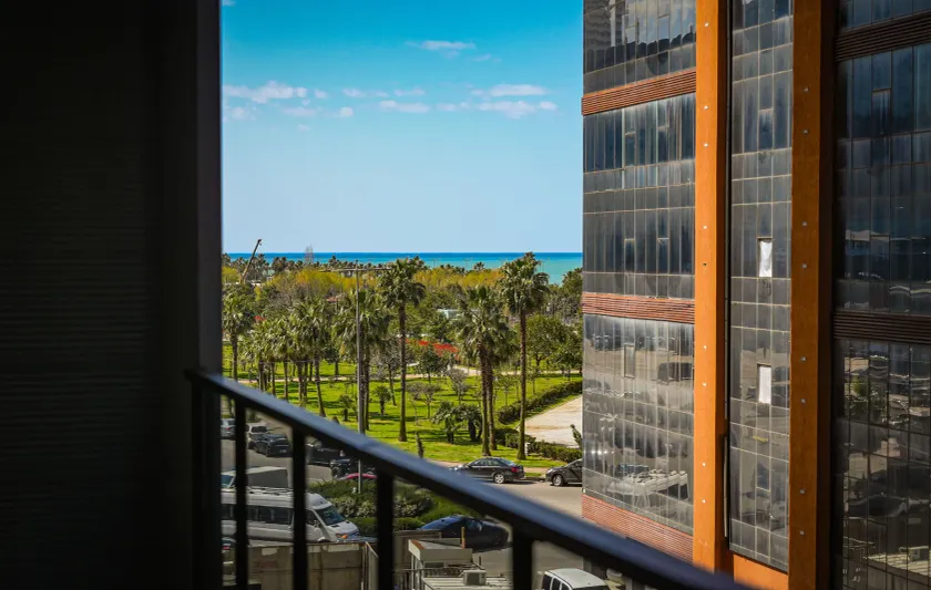 Apart Hotel by New Wave - Image 1