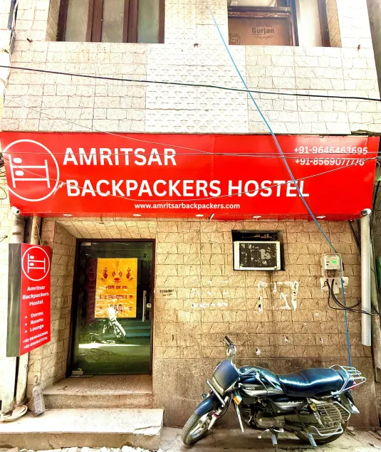 Amritsar Backpackers Hostel - Image 1
