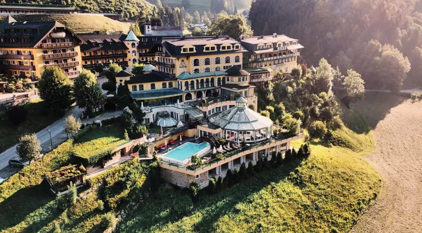 Appartement de vacances convivial et familial avec sauna, terrasse et jacuzzi | Ski à proximité | Avec animaux bienvenus - Image 1