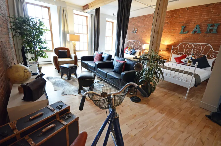LikeAHotel - Les McGill, Vieux Montreal - Image 1