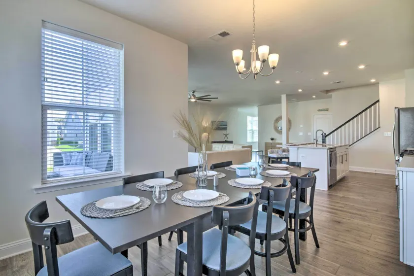 Beach Shuttle & Pool: Bishop's Landing Townhome - Image 1