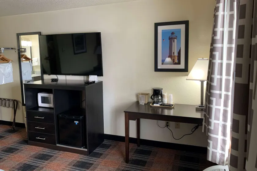 Baymont by Wyndham Waupun - Image 1