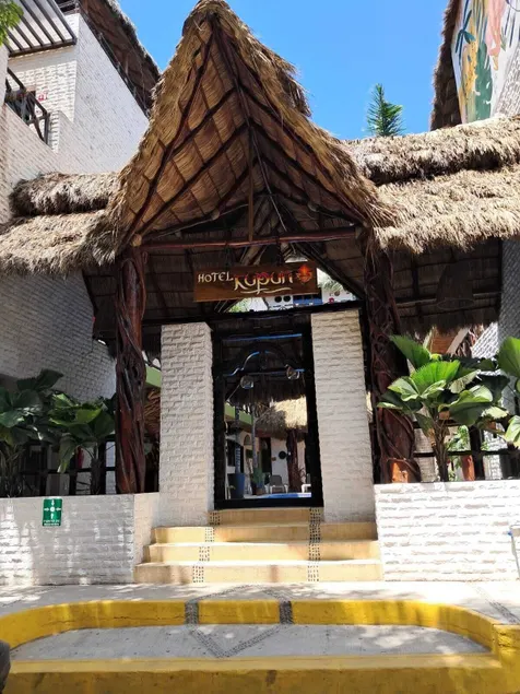 Hotel Kupuri Sayulita - Image 1