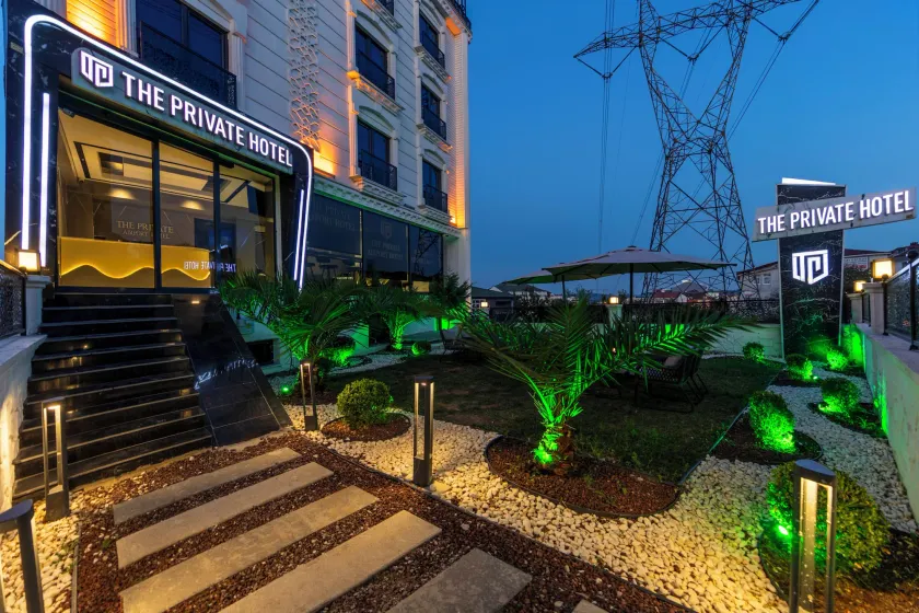 The Private Airport Hotel - Image 1
