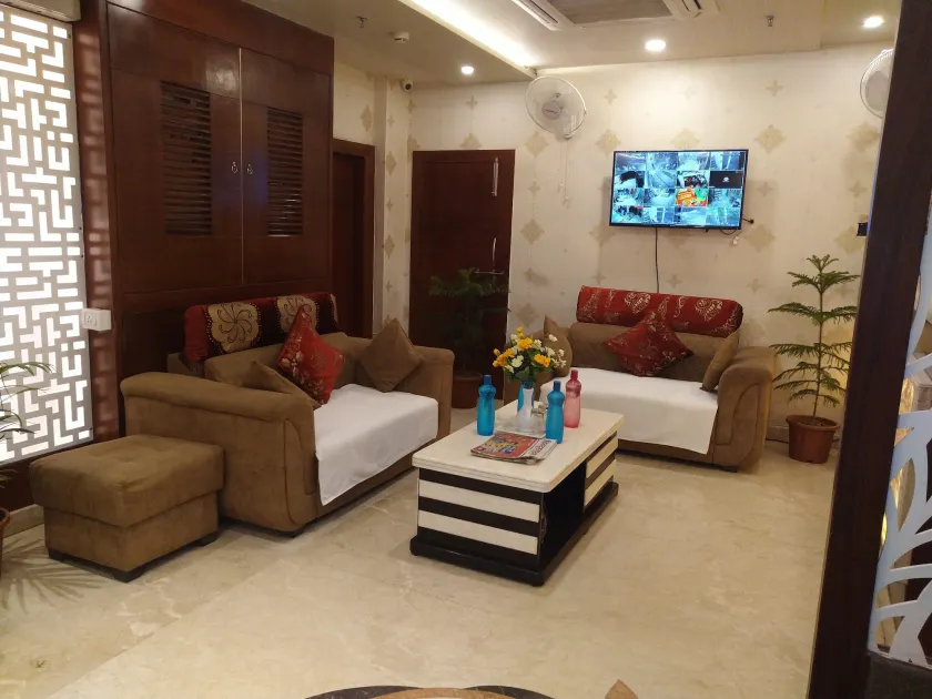 Hotel Midcity - Image 1