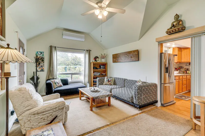 7 Mi to Dtwn Portland: Quiet Yet Central Home - Image 1