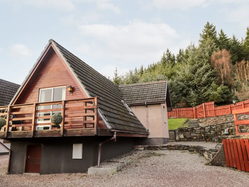 Larchfield Chalet 2 - Image 1