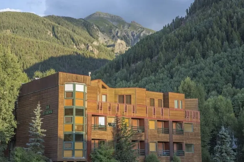 Ice House Suites and Condominiums - Image 1