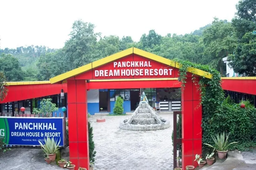 Dream House Resort - Image 1