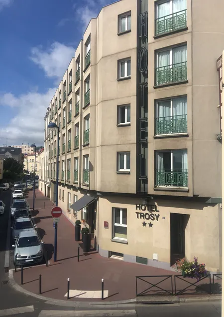 Hôtel du Trosy Clamart - Image 1